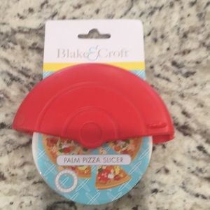 NWT Blake& Croft palm pizza slicer